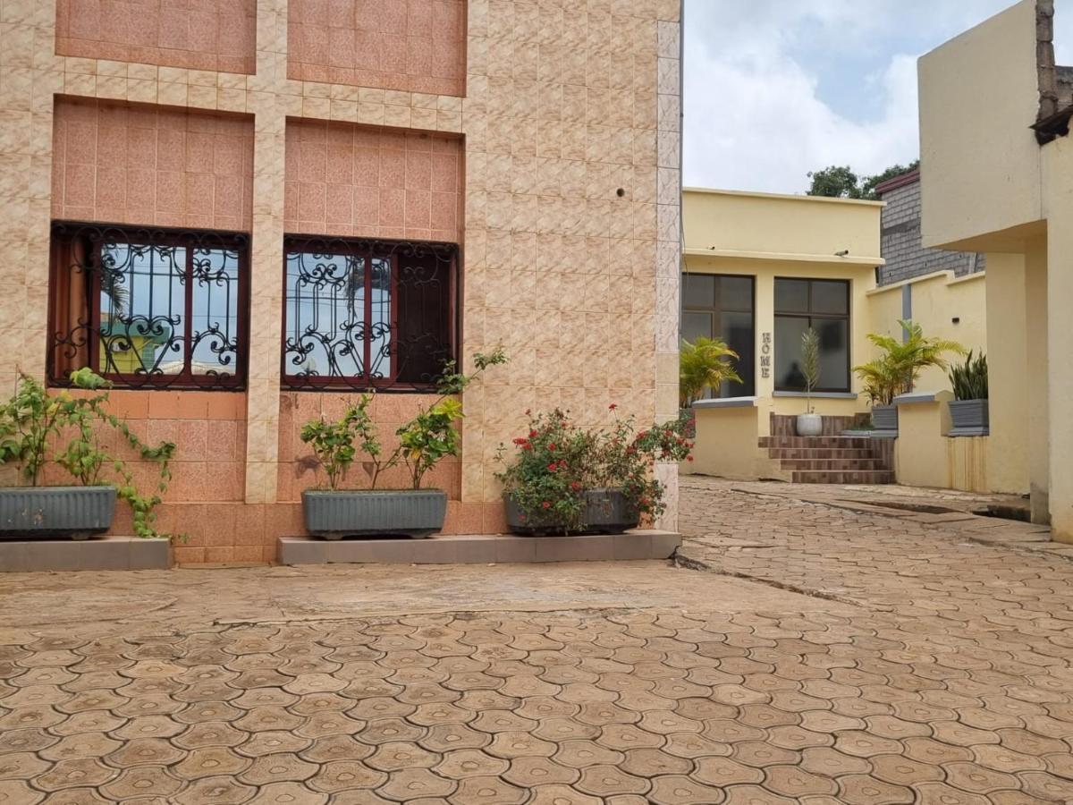 Appart Hotel Mireille Yaoundé Eksteriør bilde