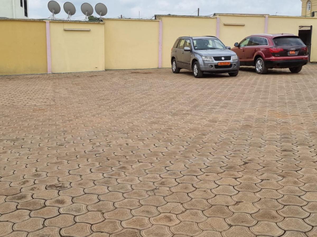 Appart Hotel Mireille Yaoundé Eksteriør bilde