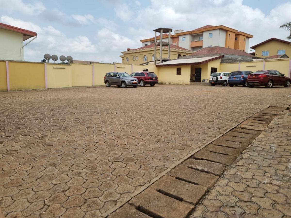Appart Hotel Mireille Yaoundé Eksteriør bilde