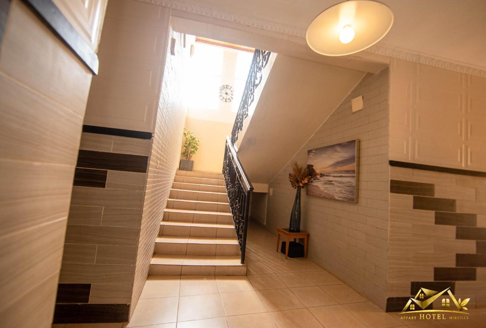 Appart Hotel Mireille Yaoundé Eksteriør bilde
